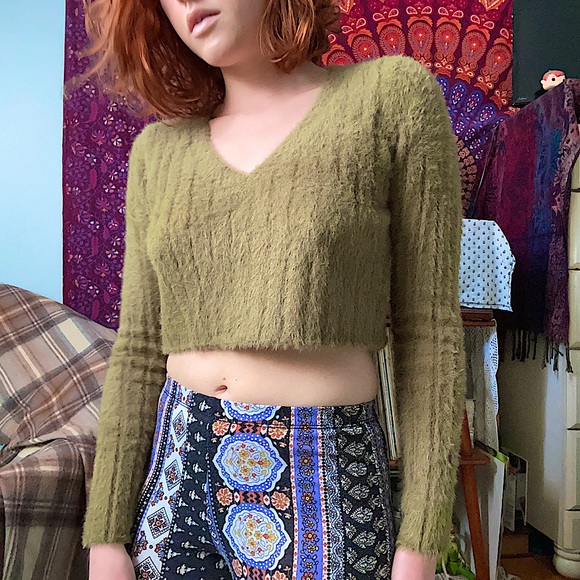 Urban Outfitters Sweaters - Urban cropped fuzzy sweater